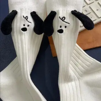 Чорапи за двойки с магнитен всасыванием, забавна 3D кукла, уши вязаный кученце, Бели мультяшные обемни кукли, чорапи до средата на бедрото