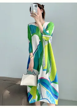 Жена плиссированное рокля Miyake с геометричен принтом и кръгло деколте, ръкав от четвърт, Новост лятото 2023, Дамско модно рокля в контрастен цвят