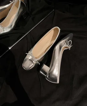 Малки Сребърни Дамски обувки 2023, Летни Нови Френски балет апартаменти на висок дебел Ток с малките си пръсти и пеперудата