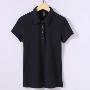 Корейската версия на приталенной на дамски тениски с къс ръкав, просто модерна риза с бяла яка, черна