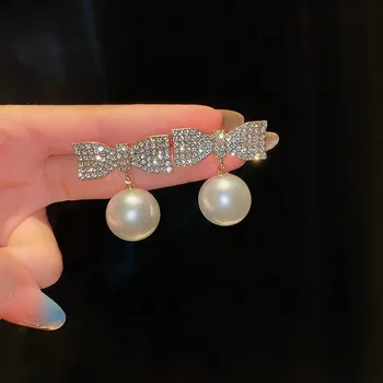 Корейски Нови Леки Луксозни Обеци-карамфил с циркониевым перли за жени, модни обеци с имитация на Перли, красиви обици за момичета, бижута