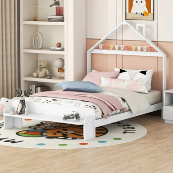 Пълен размер на дървено легло, бяла легло-платформа с таблата във формата на къщички и пейка за краката, стилна бебешко легло, подходяща за спалня