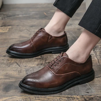 2023 Класически Елегантни Мъжки кожени обувки Brock Brown, бизнес модел дишащи обувки, нескользящая обувки за шофиране дантела, Безплатна доставка