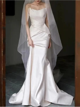 2023 Елегантни дълги дамски рокли за абитуриентски бал, луксозни бели сатенени сватбени рокли на русалка, без презрамки, с влак за булката