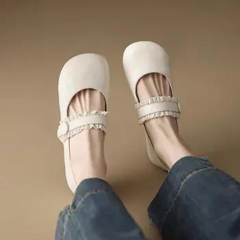 Пролетно дамски обувки 2023 г., дамски ежедневни обувки Mary Janes на висок ток, бял дизайн с квадратна пръсти, кариера и пътуване до работа в корейски стил